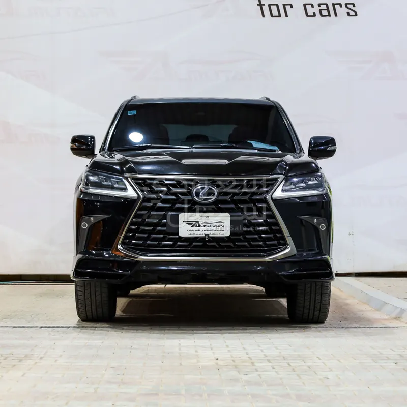 2016 لكزس إل إكس 570