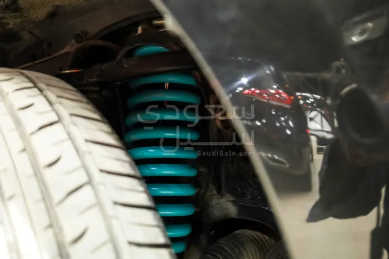 2016 لكزس إل إكس 570