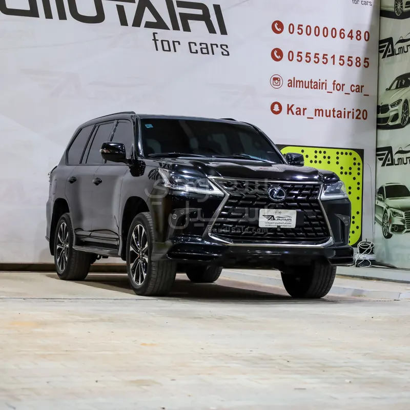 2016 لكزس إل إكس 570