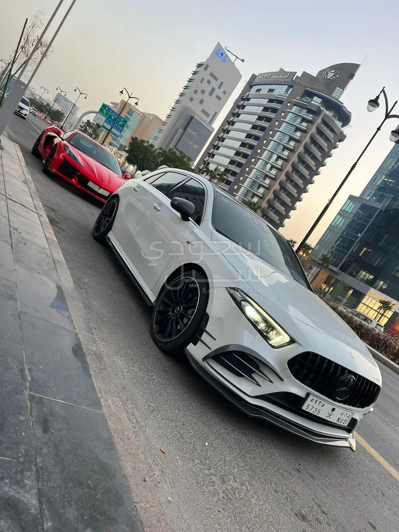 2022 مرسيدس - بنز أي 35 أي إم جي