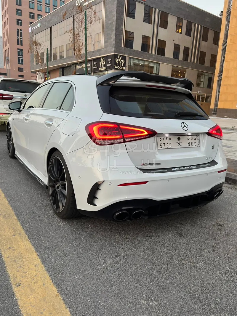 2022 مرسيدس - بنز أي 35 أي إم جي