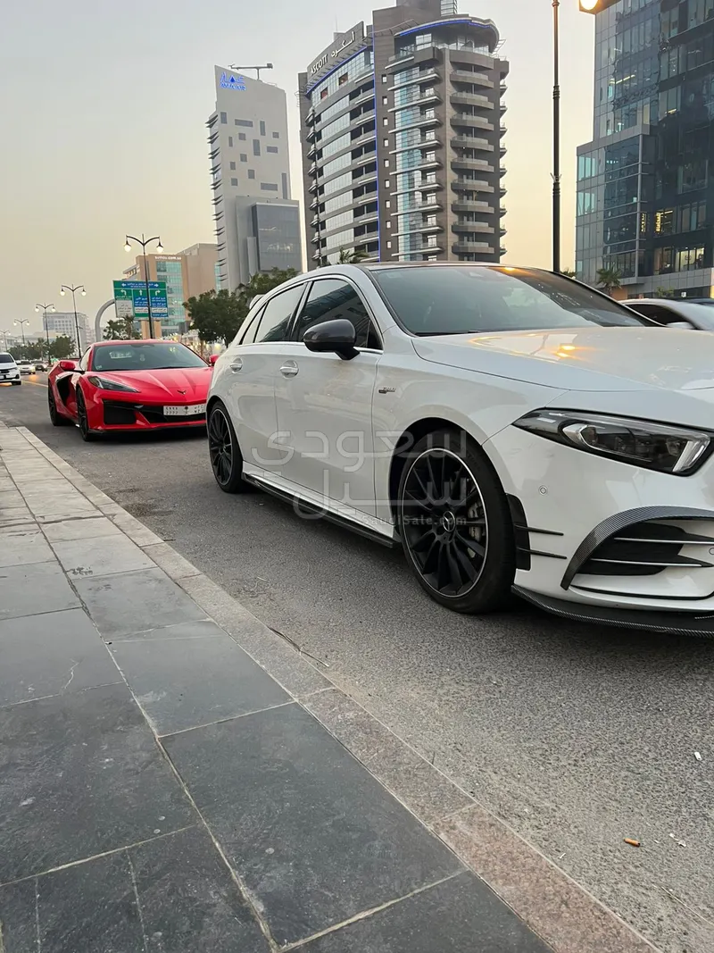 2022 مرسيدس - بنز أي 35 أي إم جي