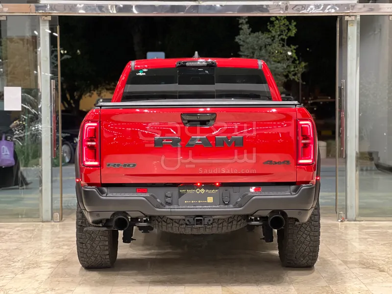 2025 دودج رام 1200 غمارتين