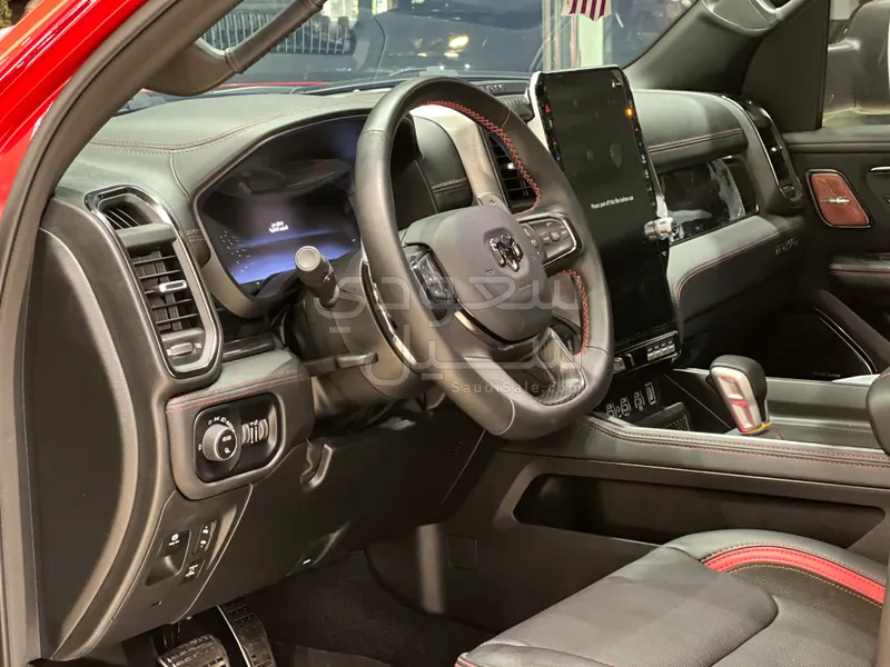 2025 دودج رام 1200 غمارتين