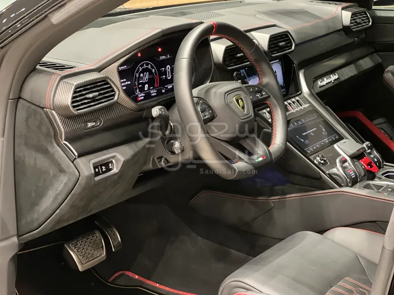 2023 لمبرجيني اوروس بيرفورمانتي