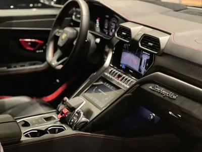 2023 لمبرجيني اوروس بيرفورمانتي