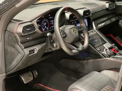 2023 لمبرجيني اوروس بيرفورمانتي