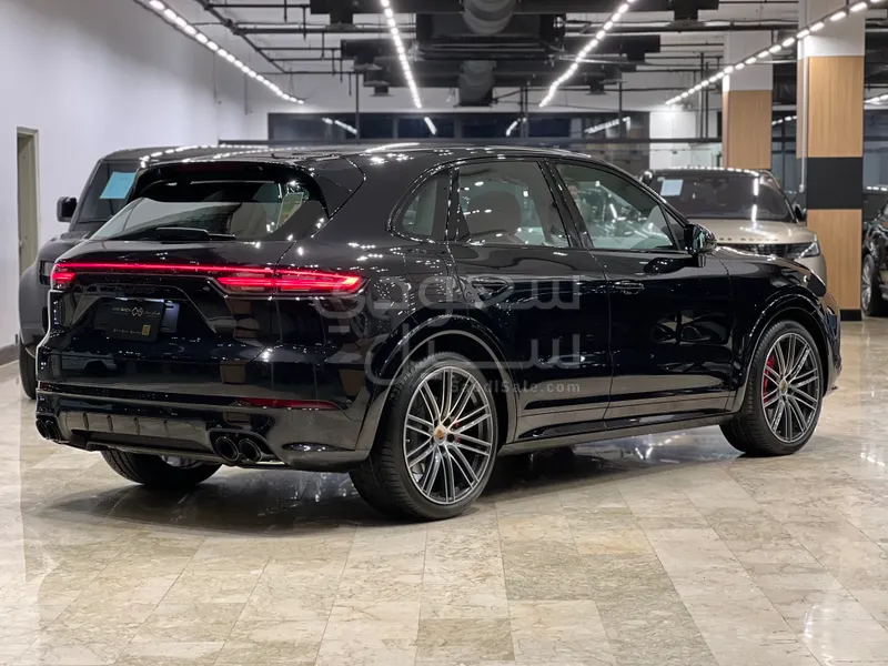 2021 بورش كايين جي تي اس