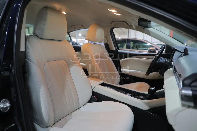 2024 مازدا مازدا 6