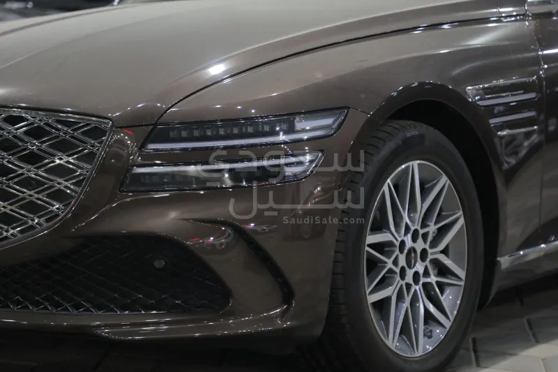 2025 جينيسيس جي 80