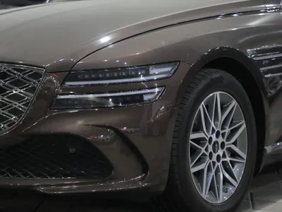 2025 جينيسيس جي 80