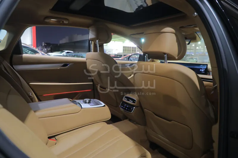 2025 جينيسيس جي 80