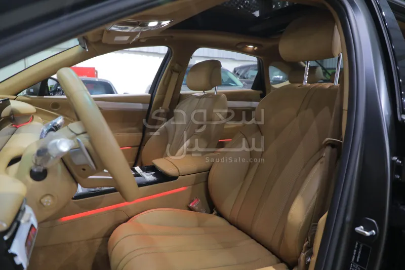 2025 جينيسيس جي 80