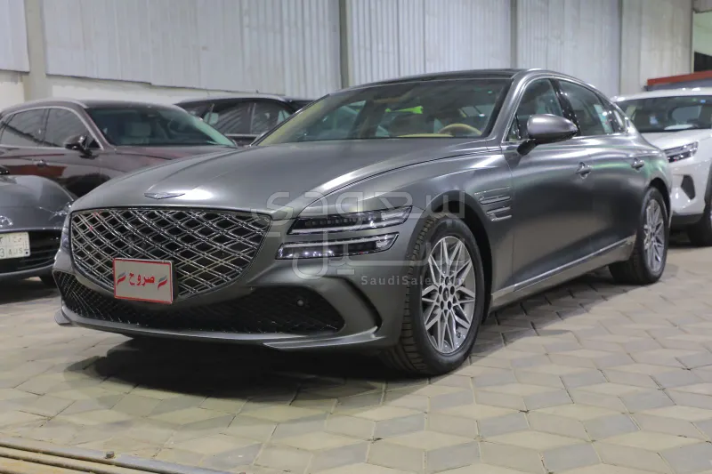 2025 جينيسيس جي 80