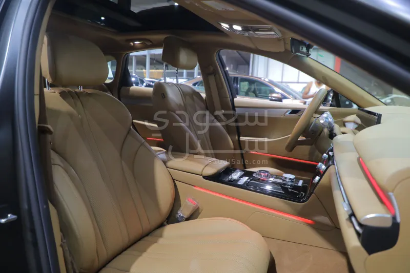 2025 جينيسيس جي 80