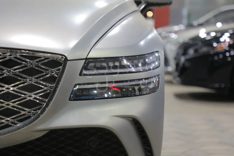 2025 جينيسيس جي 80