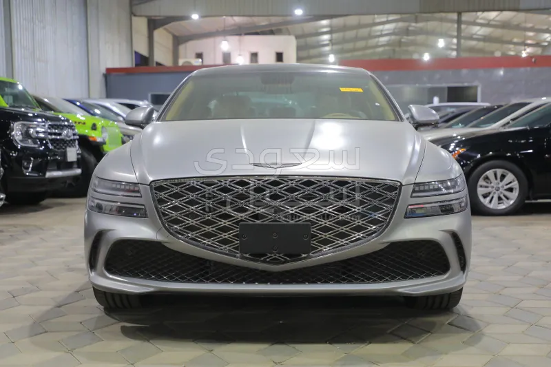 2025 جينيسيس جي 80