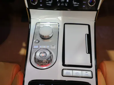 2025 جينيسيس جي 80