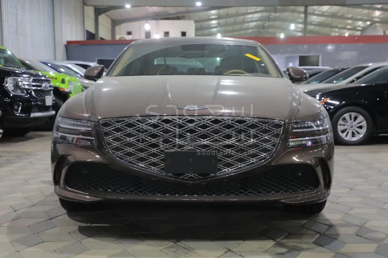 2025 جينيسيس جي 80