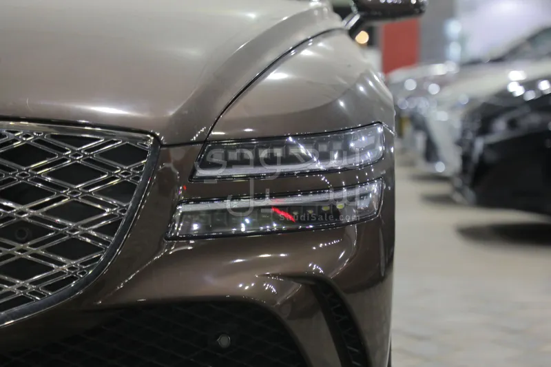 2025 جينيسيس جي 80