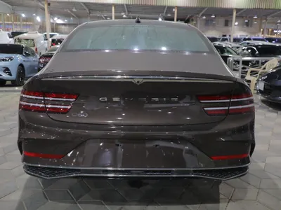 2025 جينيسيس جي 80