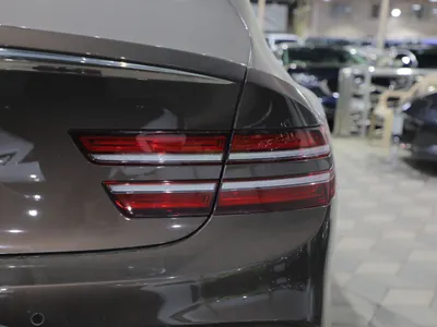 2025 جينيسيس جي 80