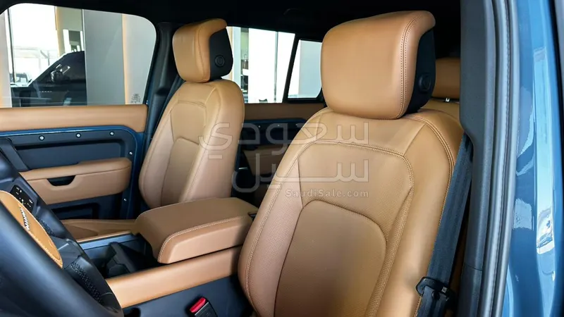 2025 لاند روفر ديفيندر اكس داينمك