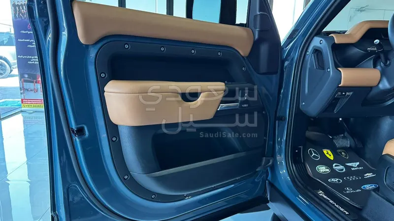 2025 لاند روفر ديفيندر اكس داينمك