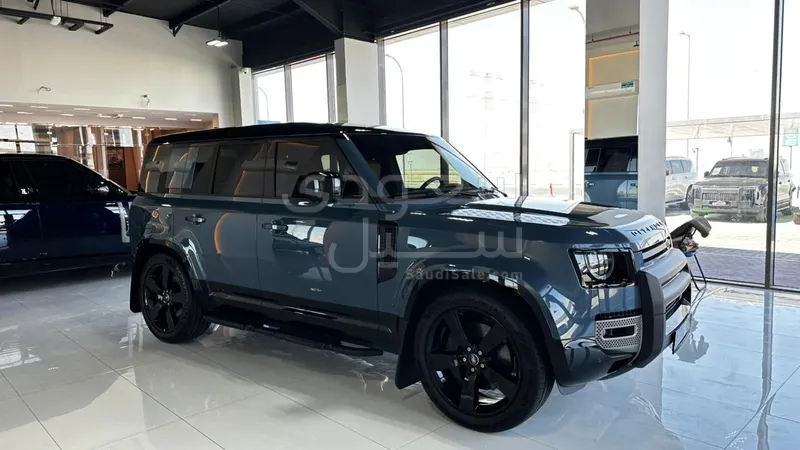 2025 لاند روفر ديفيندر اكس داينمك