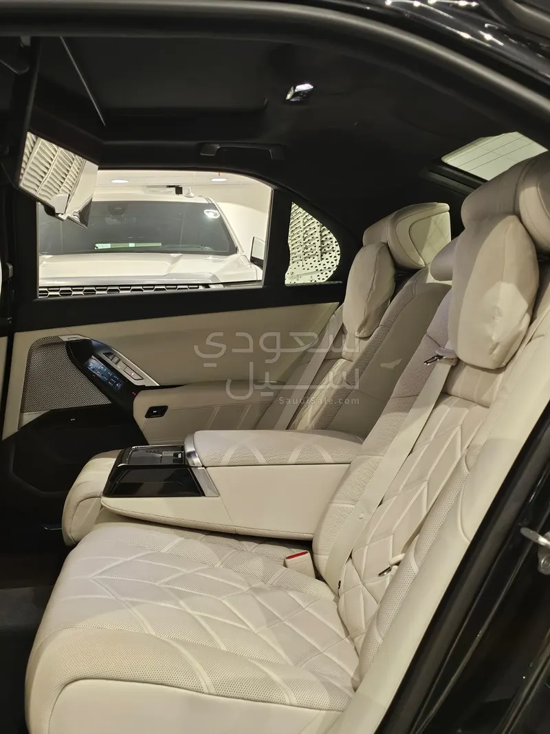 2024 بي ام دبليو الفئة السابعة 740أي