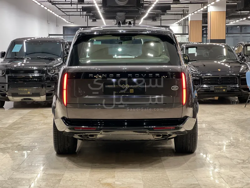 2022 لاند روفر رينج روفر فيرست اديشن