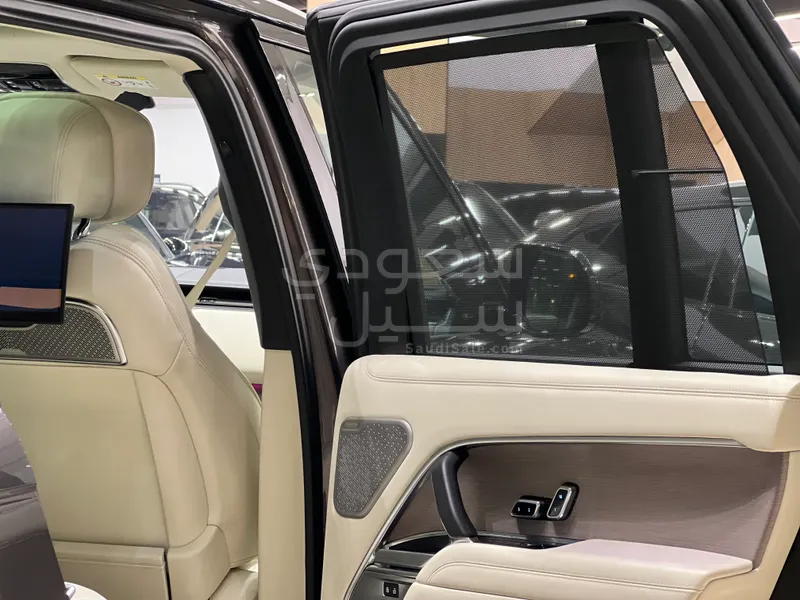 2022 لاند روفر رينج روفر فيرست اديشن