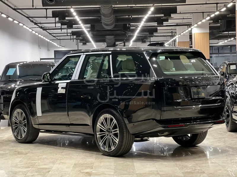 2026 لاند روفر رينج روفر اوتوبيوغرافي