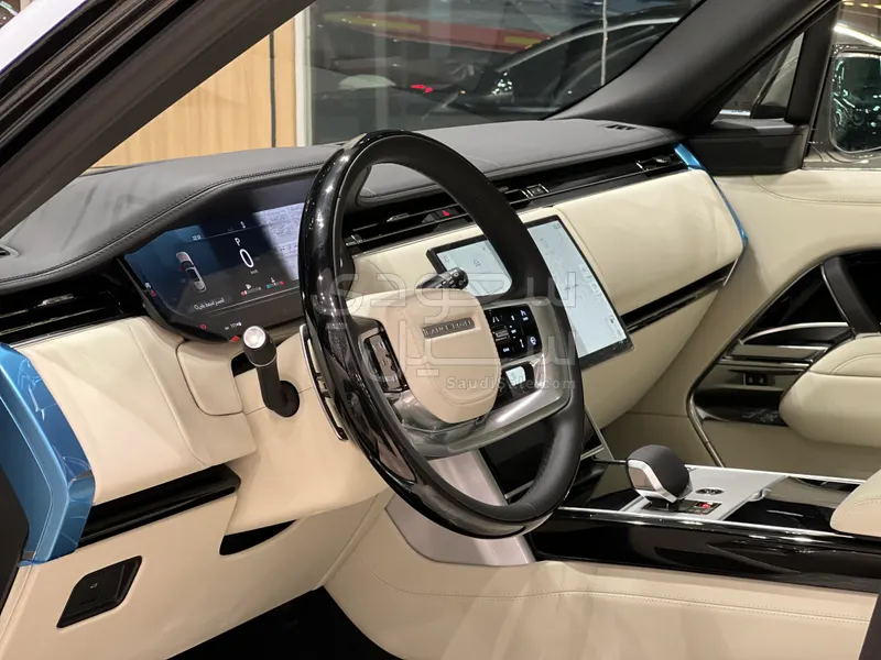 2026 لاند روفر رينج روفر اوتوبيوغرافي