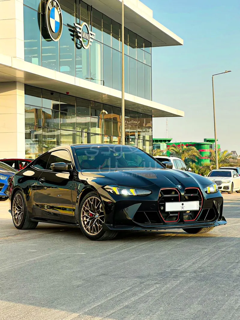 2025 بي ام دبليو الفئة ام ام 4 سي إس