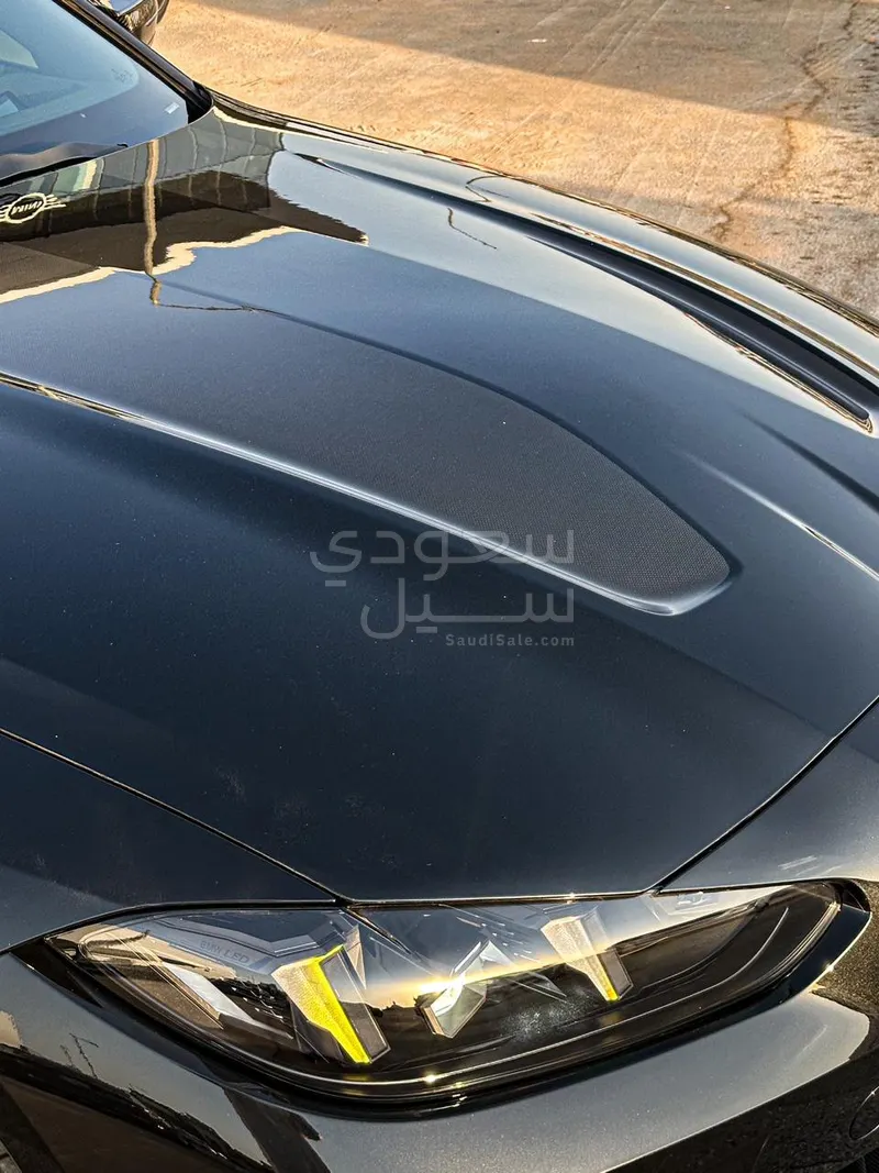 2025 بي ام دبليو الفئة ام ام 4 سي إس