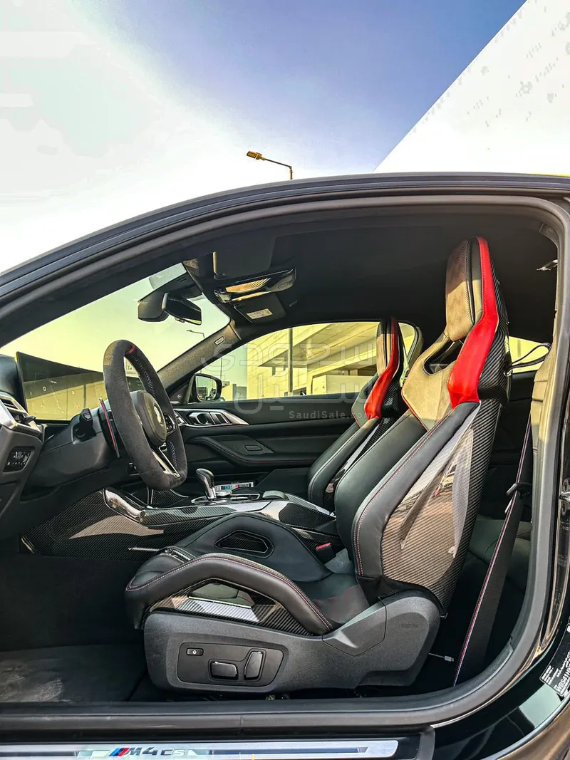 2025 بي ام دبليو الفئة ام ام 4 سي إس