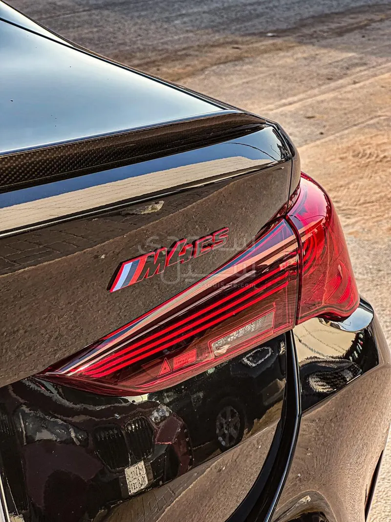 2025 بي ام دبليو الفئة ام ام 4 سي إس