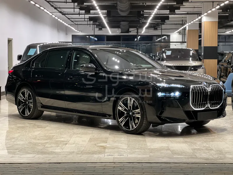 2026 بي ام دبليو الفئة السابعة 735أي