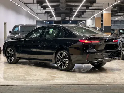 2026 بي ام دبليو الفئة السابعة 735أي