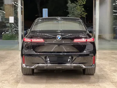 2026 بي ام دبليو الفئة السابعة 735أي