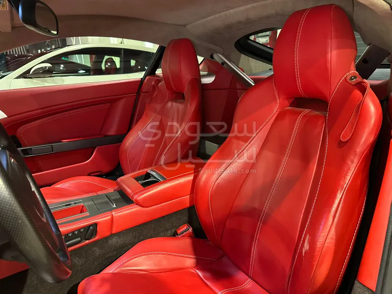 2014 استون مارتن فانتج