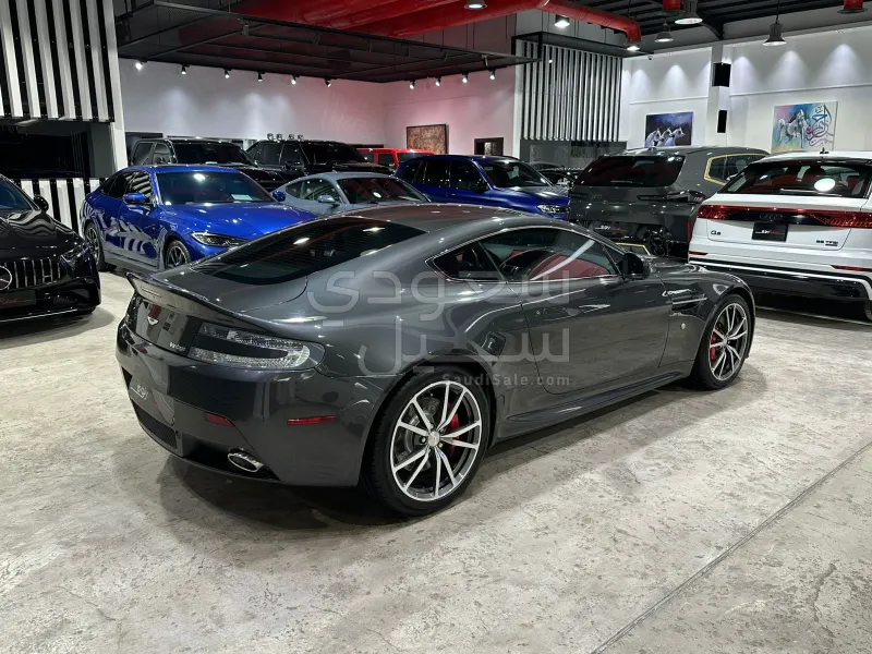 2014 استون مارتن فانتج