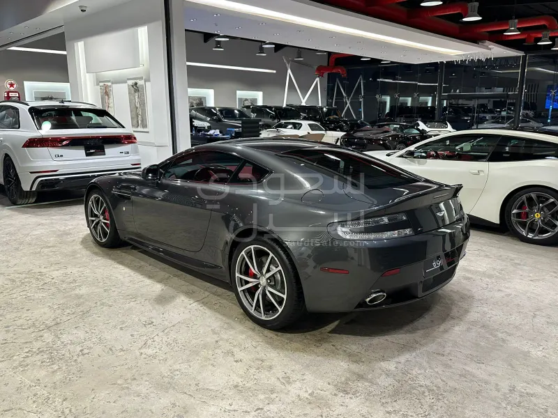 2014 استون مارتن فانتج