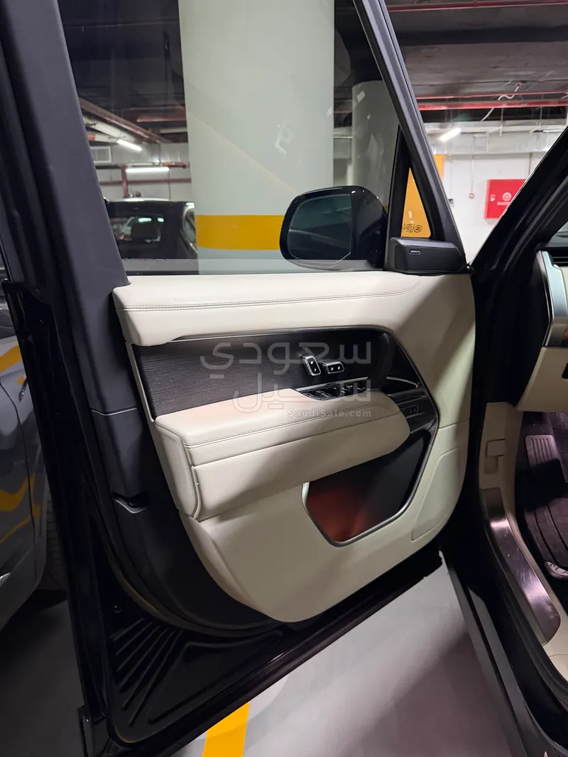 2023 لاند روفر رينج روفر فوج اس اي