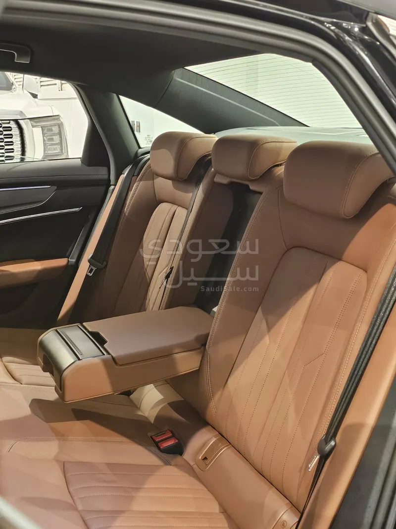 2025 اودي اي 6 40 تي اف اس اي