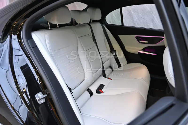 2025 مرسيدس - بنز سي 200