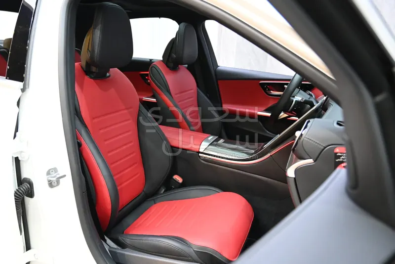 2025 مرسيدس - بنز سي 200