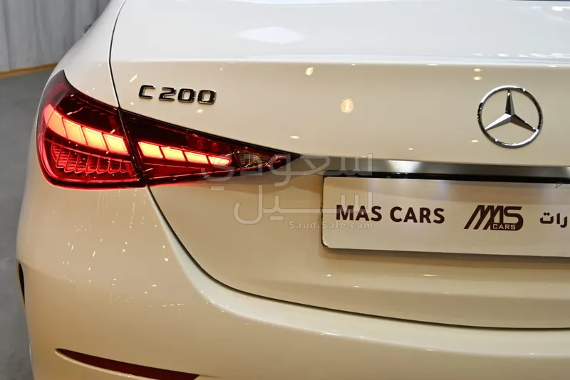 2025 مرسيدس - بنز سي 200