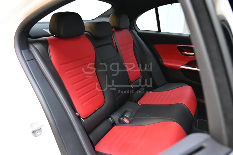 2025 مرسيدس - بنز سي 200